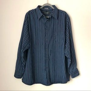CLOSEOUT \Beverly Hills Polo Club\• Men’s Striped Dress Shirt